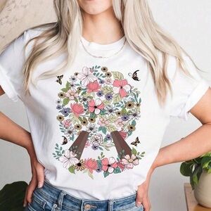 🤍EPCOT Floral T-Shirt